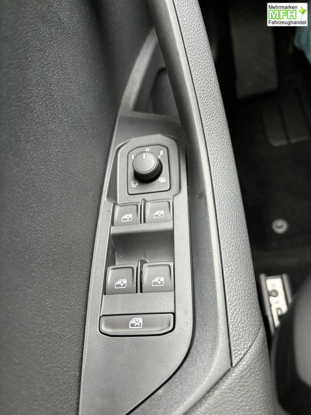 Skoda Karoq Classic 2.0 TDI 115PS, 16" Alu, Elektr. Heckklappe, Virtual Cockpit 10", Parksensoren vorn/hinten, Rückfahrkamera, Kessy, Winter-Paket, SunSet, Climatronic, Tempomat, Radio 8"+Wireless Smartlink, Dachreling, LED-Scheinwerfer, Nebelscheinwerfer 