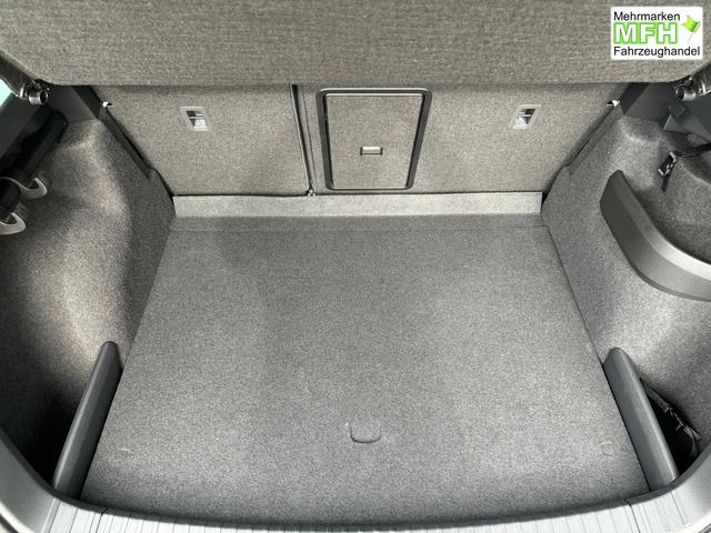 Skoda Karoq Classic 2.0 TDI 115PS, 16" Alu, Elektr. Heckklappe, Virtual Cockpit 10", Parksensoren vorn/hinten, Rückfahrkamera, Kessy, Winter-Paket, SunSet, Climatronic, Tempomat, Radio 8"+Wireless Smartlink, Dachreling, LED-Scheinwerfer, Nebelscheinwerfer 