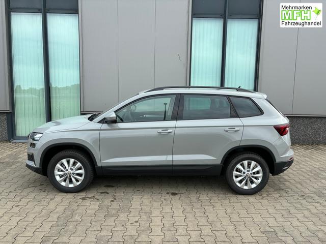 Skoda Karoq Classic 2.0 TDI 115PS, 16" Alu, Elektr. Heckklappe, Virtual Cockpit 10", Parksensoren vorn/hinten, Rückfahrkamera, Kessy, Winter-Paket, SunSet, Climatronic, Tempomat, Radio 8"+Wireless Smartlink, Dachreling, LED-Scheinwerfer, Nebelscheinwerfer 