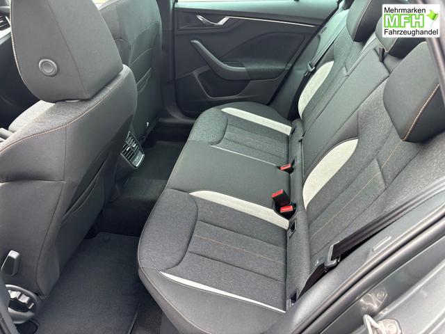 Skoda Scala Extra Plus 1.5 TSI 150PS, 5 Jahre Garantie, 16" Alu, Kessy, Alarm, Parksensoren vo/hi, Kamera, Sitzheizung, Climatronic, Tempomat, SunSet, Radio 8" + Smartlink, M-Lederlenkrad beheizt, Verlängerte Heckscheibe, LED-Scheinwerfer, NSW 