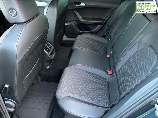 Seat Leon Sportstourer FR 1.5 eTSI Mild-Hybrid 150PS DSG/AUTOMATIK, 16" ALU, 1-Zonen-Climatronic, Privacy-Glas, Parksensoren vorn/hinten, Radio 10,4", Tempomat, LED-Scheinwerfer/-r&uuml;ckleuchten, M-Lederlenkrad, Nebelscheinwerfer 