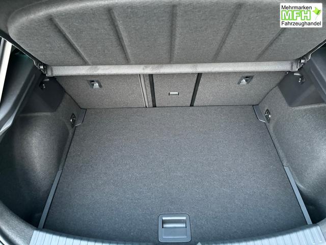 Seat Leon Style 1.5 eTSI Mild-Hybrid 150PS DSG/AUTOMATIK, 5 Jahre Garantie, 16" Alu, Climatronic, Parksensoren vorn/hinten, Media System PLUS 10,4"/Bluetooth, Tempomat, Full Digital Cockpit, LED-Scheinwerfer, M-Lederlenkrad, Reserverad, Verkehrszeichenerkennung 