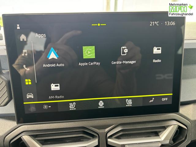 Dacia Duster Journey 1.8 HYBRID 155 AUTOMATIK (Benzin/Elektro), 18" Alufelgen "TAGASAN", Klimaautomatik, Hands-free, Rückfahrkamera, Parksensoren hinten, LED-Scheinwerfer, NAVI MEDIA LIV 10", Abgedunkelte Scheiben, Nebelscheinwerfer, Armlehne, Dachreling, Tempomat 