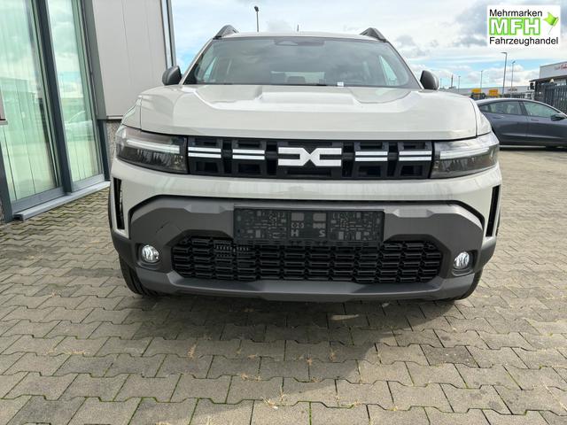 Dacia Duster Journey 1.8 HYBRID 155 AUTOMATIK (Benzin/Elektro), 18" Alufelgen "TAGASAN", Klimaautomatik, Hands-free, Rückfahrkamera, Parksensoren hinten, LED-Scheinwerfer, NAVI MEDIA LIV 10", Abgedunkelte Scheiben, Nebelscheinwerfer, Armlehne, Dachreling, Tempomat 