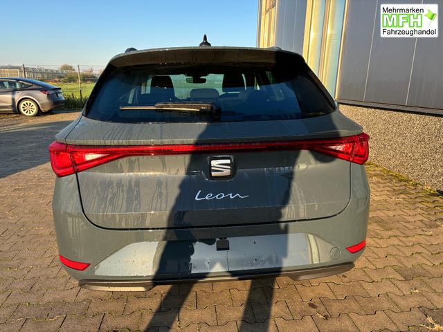 Seat Leon Sportstourer FR 1.5 eTSI Mild-Hybrid 150PS DSG/AUTOMATIK, 16" ALU, 1-Zonen-Climatronic, Privacy-Glas, Parksensoren vorn/hinten, Radio 10,4", Tempomat, LED-Scheinwerfer/-r&uuml;ckleuchten, M-Lederlenkrad, Nebelscheinwerfer 