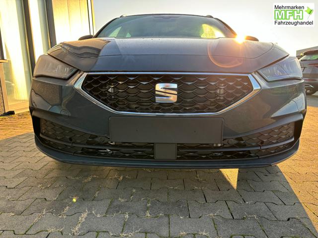 Seat Leon Sportstourer FR 1.5 eTSI Mild-Hybrid 150PS DSG/AUTOMATIK, 16" ALU, 1-Zonen-Climatronic, Privacy-Glas, Parksensoren vorn/hinten, Radio 10,4", Tempomat, LED-Scheinwerfer/-r&uuml;ckleuchten, M-Lederlenkrad, Nebelscheinwerfer 