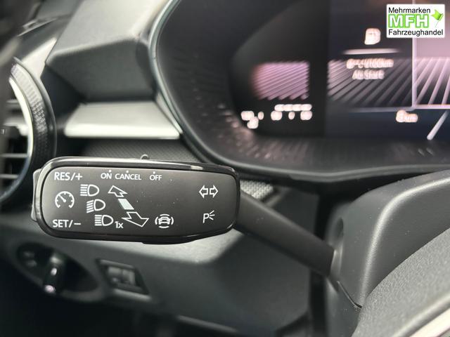 Skoda Fabia Classic LIEFERUNG KOSTENLOS! 1.0 TSI 95PS, 15" ALU, LED-Scheinwerfer, M-Lederlenkrad, Nebelscheinwerfer, Parksensoren vorne + hinten, R&uuml;ckfahrkamera, Sitzheizung, Tempomat, Klimaanlage, Infotainment 8"+Wireless SmartLink, Fu&szlig;matten, Mittelarmlehne 