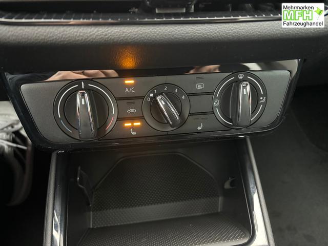 Skoda Fabia Classic LIEFERUNG KOSTENLOS! 1.0 TSI 95PS, 15" ALU, LED-Scheinwerfer, M-Lederlenkrad, Nebelscheinwerfer, Parksensoren vorne + hinten, R&uuml;ckfahrkamera, Sitzheizung, Tempomat, Klimaanlage, Infotainment 8"+Wireless SmartLink, Fu&szlig;matten, Mittelarmlehne 