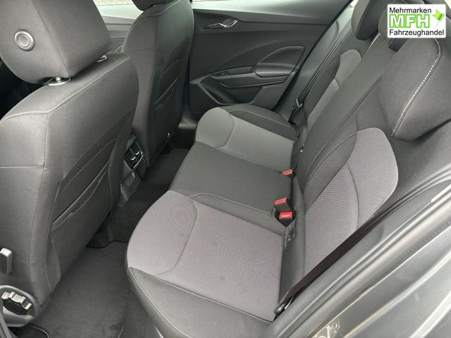 Skoda Fabia Classic LIEFERUNG KOSTENLOS! 1.0 TSI 95PS, 15" ALU, LED-Scheinwerfer, M-Lederlenkrad, Nebelscheinwerfer, Parksensoren vorne + hinten, R&uuml;ckfahrkamera, Sitzheizung, Tempomat, Klimaanlage, Infotainment 8"+Wireless SmartLink, Fu&szlig;matten, Mittelarmlehne 