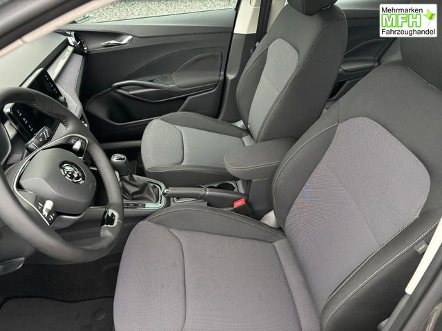 Skoda Fabia Classic LIEFERUNG KOSTENLOS! 1.0 TSI 95PS, 15" ALU, LED-Scheinwerfer, M-Lederlenkrad, Nebelscheinwerfer, Parksensoren vorne + hinten, R&uuml;ckfahrkamera, Sitzheizung, Tempomat, Klimaanlage, Infotainment 8"+Wireless SmartLink, Fu&szlig;matten, Mittelarmlehne 