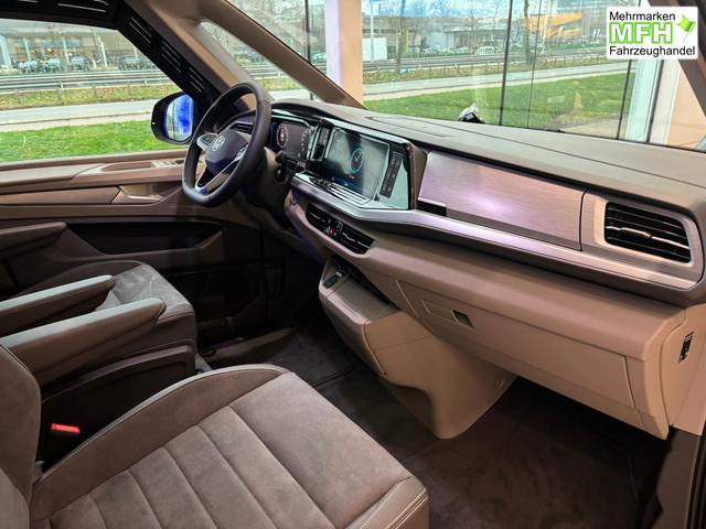 Volkswagen T7 California Beach 2.0 TSI 204PS DSG, 6 Sitzer + 2 Schlafplätze, 17" Alu, Aufstelldach manuell, Klima, Parksensoren vorn/hinten, Radio Ready2Discover Wireless App-Connect, M-Lederlenkrad, Keyless Start, Schiebetüre links/rechts, Digital Cockpit Pro, ACC/Tempomat, LED 