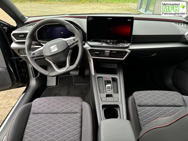 Seat Leon Sportstourer FR 1.5 eTSI Mild-Hybrid 150PS DSG/AUTOMATIK, 16" ALU, 1-Zonen-Climatronic, Privacy-Glas, Parksensoren vorn/hinten, Radio 10,4", Tempomat, LED-Scheinwerfer/-r&uuml;ckleuchten, M-Lederlenkrad, Nebelscheinwerfer 