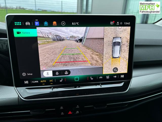 Volkswagen Golf R-Line Limited 2.0 TDI 150PS DSG, 18" Alu "YORK", Metallic, LED-Scheinwerfer PLUS, Keyless, Alarm, Sportsitze, Sportfahrwerk, Abgedunkelte Scheiben, Adaptiver Tempomat ACC, Digital Cockpit Pro, Radio2Discover 12,9" + Wireless App-Connect, Parksensoren vo/hi, Kamera 