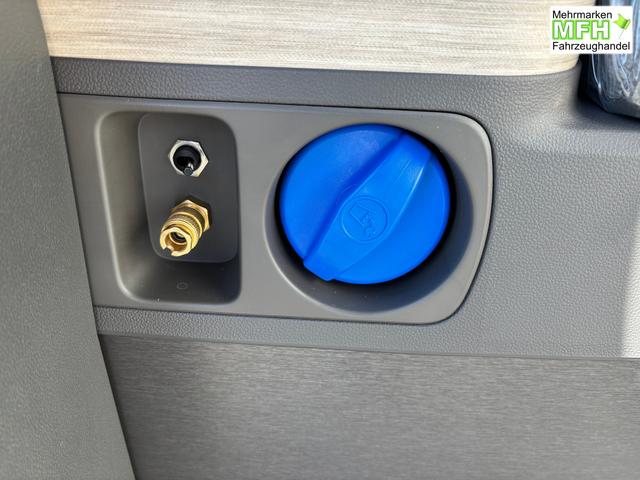 Volkswagen T7 California Beach 2.0 TSI 204PS DSG (AUTOMATIK), Aufstelldach, Klimaanlage, Parksensoren vorne und hinten, Digital Cockpit Pro, Radio Ready2Discover 10" + Wireless App-Connect, SIDE ASSIST, ACC, LED-Scheinwerfer, M-Lederlenkrad, Schiebetüren links rechts 