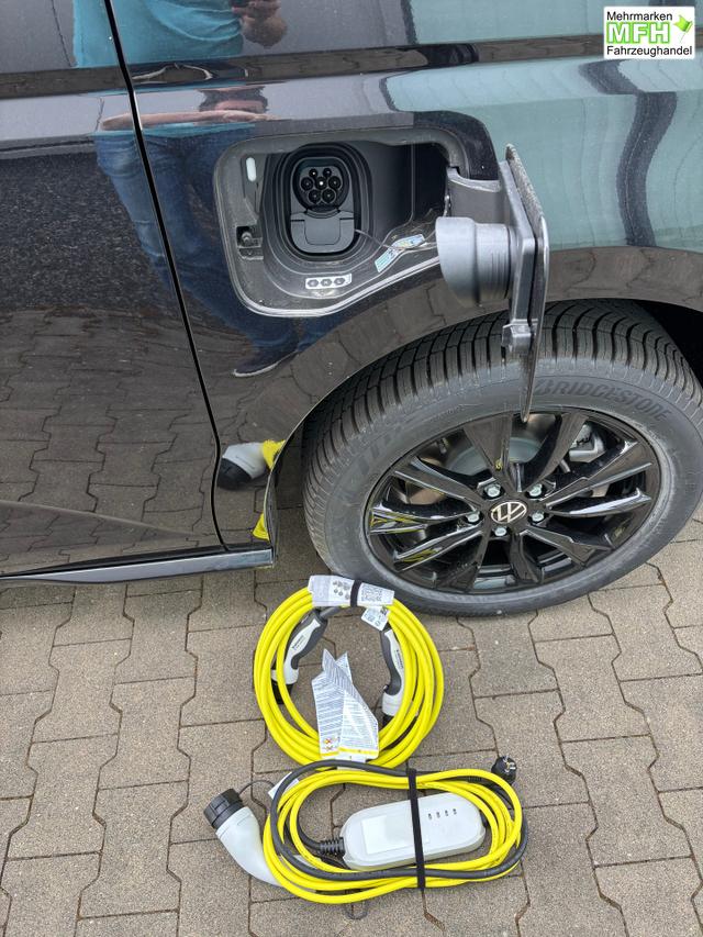 Volkswagen T7 California Beach 2.0 TSI 204PS DSG (AUTOMATIK), Aufstelldach, Klimaanlage, Parksensoren vorne und hinten, Digital Cockpit Pro, Radio Ready2Discover 10" + Wireless App-Connect, SIDE ASSIST, ACC, LED-Scheinwerfer, M-Lederlenkrad, Schiebetüren links rechts 