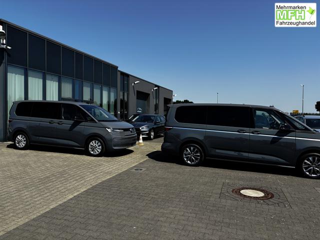 Volkswagen T7 Multivan Style 2.0 TSI 204PS DSG, 5 Jahre VW-Garantie, 7-Sitzer, IQ.LIGHT LED-MATRIX-SCHEINWERFER, 3-ZONEN-CLIMATRONIC, Alarm, Digital Cockpit Pro, Sitzheizung, 17" Alu, R&uuml;ckfahrkamera, Park Assist, Parksensoren vorn & hinten, Elektr. Schiebet&uuml;re links rechts 