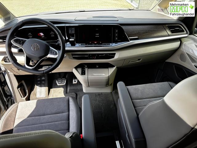 Volkswagen T7 Multivan Style 2.0 TSI 204PS DSG, 5 Jahre VW-Garantie, 7-Sitzer, IQ.LIGHT LED-MATRIX-SCHEINWERFER, 3-ZONEN-CLIMATRONIC, Alarm, Digital Cockpit Pro, Sitzheizung, 17" Alu, R&uuml;ckfahrkamera, Park Assist, Parksensoren vorn & hinten, Elektr. Schiebet&uuml;re links rechts 