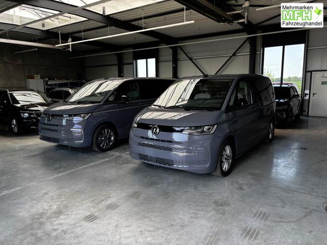 Volkswagen T7 Multivan Style 2.0 TSI 204PS DSG, 5 Jahre VW-Garantie, 7-Sitzer, IQ.LIGHT LED-MATRIX-SCHEINWERFER, 3-ZONEN-CLIMATRONIC, Alarm, Digital Cockpit Pro, Sitzheizung, 17" Alu, R&uuml;ckfahrkamera, Park Assist, Parksensoren vorn & hinten, Elektr. Schiebet&uuml;re links rechts 