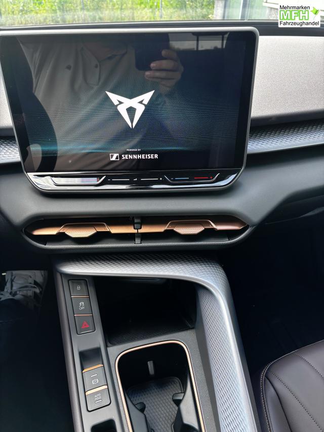 Cupra Terramar Basis 1.5 e-TSI 150PS DSG, 5 Jahre Garantie, 18" Alu, Climatronic, Parksensoren vorn/hinten, Rückfahrkamera, Tempomat, Media 12,9" + Full Link, M-Lederlenkrad, Dachreling, LED-Scheinwerfer 