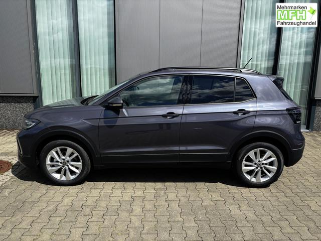 Volkswagen T-Cross LIFE 1.0 TSI 115PS DSG/AUTOMATIK, Rauch-Grau-Metallic, Parksensoren v/h, R&uuml;ckfahrkamera, Privacy-Glas, Sitzheizung, Climatronic, IQ LIGHT MATRIX-LED, Radio Ready2Discover+Wireless App-Connect, 17" Alu, KEYLESS, Lendenwirbelst&uuml;tze, M-Lederlenkrad, Dachreling 
