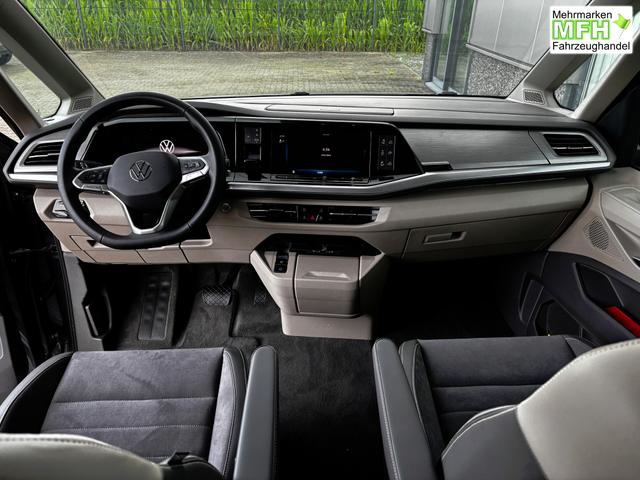 Volkswagen T7 California Beach 2.0 TSI 204PS DSG (AUTOMATIK), Aufstelldach, Klimaanlage, Parksensoren vorne und hinten, Digital Cockpit Pro, Radio Ready2Discover 10" + Wireless App-Connect, SIDE ASSIST, ACC, LED-Scheinwerfer, M-Lederlenkrad, Schiebetüren links rechts 