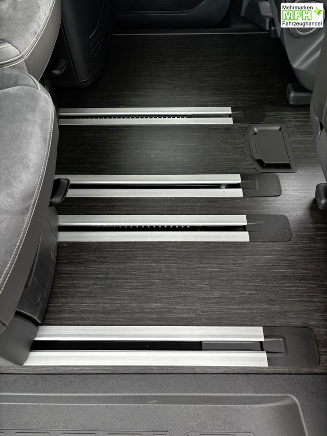 Volkswagen T7 California Beach 2.0 TSI 204PS DSG (AUTOMATIK), Aufstelldach, Klimaanlage, Parksensoren vorne und hinten, Digital Cockpit Pro, Radio Ready2Discover 10" + Wireless App-Connect, SIDE ASSIST, ACC, LED-Scheinwerfer, M-Lederlenkrad, Schiebetüren links rechts 