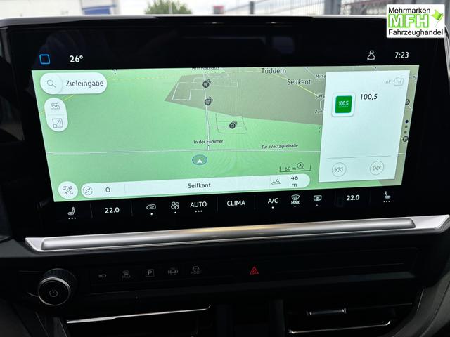 Volkswagen T7 Caravelle Basis 2.0 TDI 150PS, AUTOMATIK, 4MOTION (ALLRAD), LANGER RADSTAND, 8-Sitzer, LED-Scheinwerfer, 3-Zonen-Climatronic, Parksensoren vorn/hinten, Rückfahrkamera, Privacy-Glas, Tempomat, Radio 13" + Wireless-App-Connect, Digitales Cockpit 