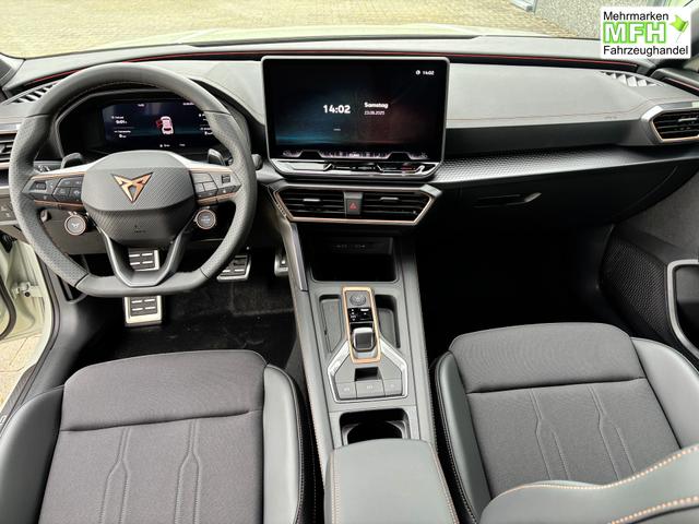 Cupra Leon Sportstourer Basis 1.5 TSI 150PS 6-Gang, 5J Garantie, SCHWARZ-METALLIC, MATRIX-LED, AHK SCHWENKBAR, EDGE-PAKET, DYNAMIC-DESIGN, Elektr. Heckklappe, Dachreling, 18" Alu, Voll-LED-Scheinwerfer, 3Z-Climatronic, ACC/Tempomat, Full Link, Parksensoren v/h, Privacy-Glas 