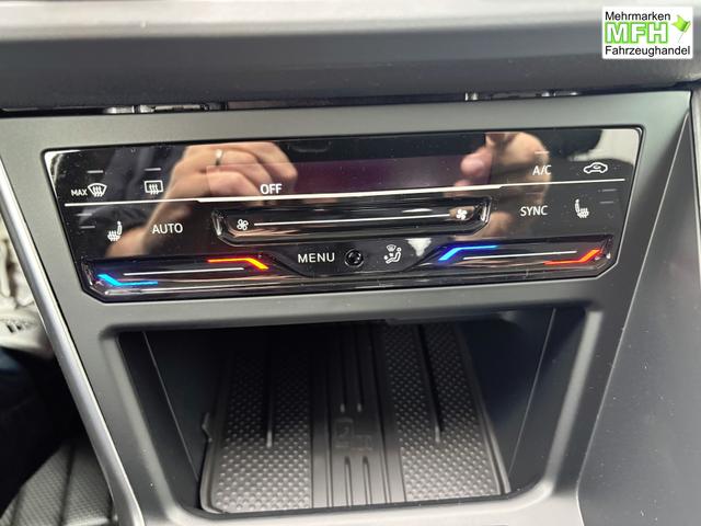 Volkswagen Taigo LIFE 1.5 TSI 150PS DSG/AUTOMATIK, Deep-Black-Metallic, 17" Alu Aberdeen, MATRIX-LED, Sitzheizung, Climatronic, Parksensoren vorn/hinten, R&uuml;ckfahrkamera, Radio Ready2Discover + Wireless App-Connect, Keyless Access, Licht-/Sicht, Privacy-Glas, M-Lederlenkrad 