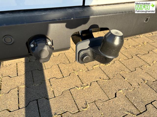 Volkswagen T7 Kastenwagen Basis 2.0 TDI 170PS AUTOMATIK LANG, Wei&szlig;, HECKFL&Uuml;GELT&Uuml;REN, 2-Zonen-Klimautomatik, M-Lederlenkrad, Anh&auml;ngerkupplung, Parksensoren vorn/hinten, R&uuml;ckfahrkamera, Frontscheibe beheizbar, Ganzjahresreifen, Sitzpaket 46 (inkl. Sitzheizung), Reserverad, 70l Tank 