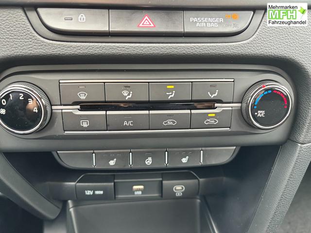 Kia Ceed Sportswagon Spin 1.5 T-GDI 140PS 7DCT (AUTOMATIKGETRIEBE), Schwarz-Metallic, 16" Alufelgen, Klimaanlage, Winter-Paket, Navigationssystem 10,25", Parksensoren hinten, R&uuml;ckfahrkamera, Tempomat, Dachreling, Beheiztes Lederlenkrad, ZV mit Fernbedienung, Reserve-Notrad 