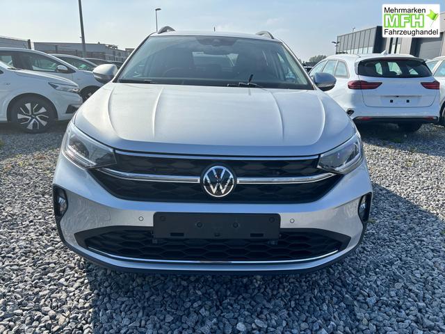 Volkswagen Taigo LIFE 1.5 TSI 150PS DSG/AUTOMATIK, Silber-Metallic, 17" Alu Aberdeen, MATRIX-LED, Sitzheizung, Climatronic, Parksensoren vorn/hinten, R&uuml;ckfahrkamera, Radio Ready2Discover + Wireless App-Connect, Keyless Access, Licht-/Sicht, Privacy-Glas, M-Lederlenkrad 