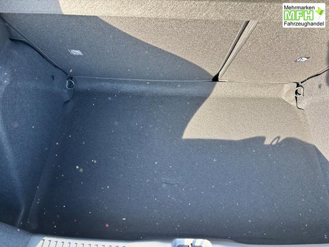 Citro&euml;n C3 NEUES MODELL "MAX" Turbo 100PS, Blau-Metallic, Winterpaket, 17" Alufelgen, Parksensoren hinten, R&uuml;ckfahrkamera, Klimautomatik, Privacy-Glas, Dachreling, Navigation, Head-up-Display, Au&szlig;enspiegel elektr. einstell-/beheiz-/anklappbar, ZV mit Fernbedienung 