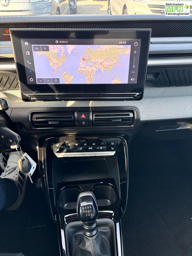 Citro&euml;n C3 NEUES MODELL "MAX" Turbo 100PS, Blau-Metallic, Winterpaket, 17" Alufelgen, Parksensoren hinten, R&uuml;ckfahrkamera, Klimautomatik, Privacy-Glas, Dachreling, Navigation, Head-up-Display, Au&szlig;enspiegel elektr. einstell-/beheiz-/anklappbar, ZV mit Fernbedienung 