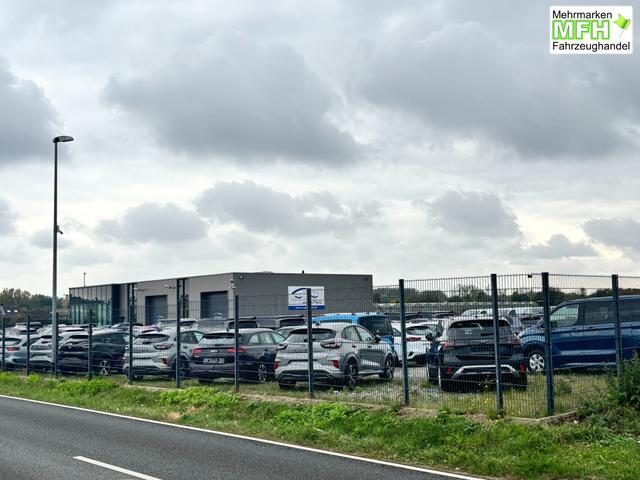 Dacia Duster Journey 1.8 HYBRID 155 AUTOMATIK (Benzin/Elektro), 18" Alufelgen "TAGASAN", Klimaautomatik, Hands-free, Rückfahrkamera, Parksensoren hinten, LED-Scheinwerfer, NAVI MEDIA LIV 10", Abgedunkelte Scheiben, Nebelscheinwerfer, Armlehne, Dachreling, Tempomat 