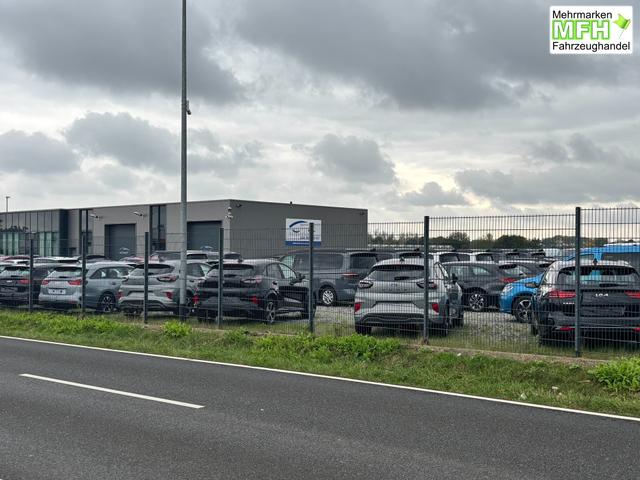 Dacia Duster Journey 1.8 HYBRID 155 AUTOMATIK (Benzin/Elektro), 18" Alufelgen "TAGASAN", Klimaautomatik, Hands-free, Rückfahrkamera, Parksensoren hinten, LED-Scheinwerfer, NAVI MEDIA LIV 10", Abgedunkelte Scheiben, Nebelscheinwerfer, Armlehne, Dachreling, Tempomat 