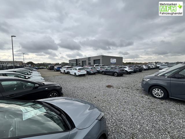 Dacia Duster Journey 1.8 HYBRID 155 AUTOMATIK (Benzin/Elektro), 18" Alufelgen "TAGASAN", Klimaautomatik, Hands-free, Rückfahrkamera, Parksensoren hinten, LED-Scheinwerfer, NAVI MEDIA LIV 10", Abgedunkelte Scheiben, Nebelscheinwerfer, Armlehne, Dachreling, Tempomat 