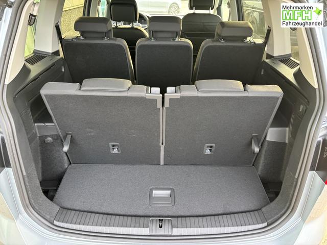Volkswagen Touran Comfortline 1.5 TSI 150 PS Klima, Parksensoren vo/hi, ACC-Tempomat, Nebelscheinwerfer, Radio Ready2Discover 8", M-Lederlenkrad, Abgedunkelte Scheiben, Dachreling, Digital Cockpit 8" 