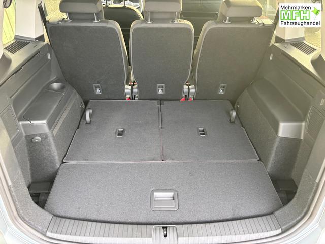 Volkswagen Touran Comfortline 1.5 TSI 150 PS Klima, Parksensoren vo/hi, ACC-Tempomat, Nebelscheinwerfer, Radio Ready2Discover 8", M-Lederlenkrad, Abgedunkelte Scheiben, Dachreling, Digital Cockpit 8" 