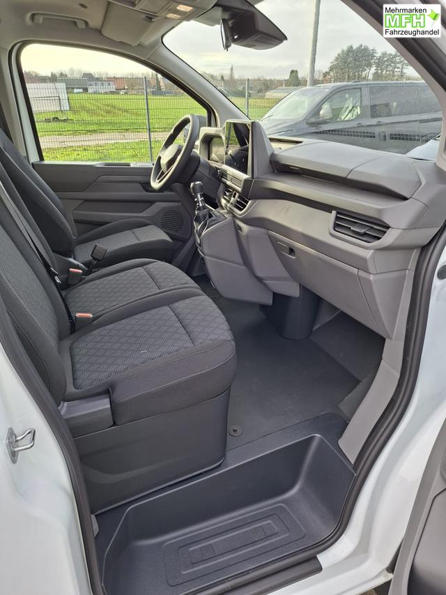 Volkswagen T7 Kombi Basis 2.0 TDI 150PS, 1-Zonen-Klimaautomatik, Parksensoren hinten, Privacy-Glas, 70l-Tank, Radio 13" + Wireless App-Connect, Tempomat, Digitales Cockpit, Keyless Start, Schiebet&uuml;re rechts 