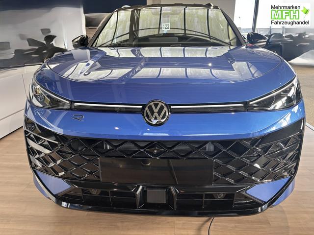 Volkswagen T-Roc Trend 1.5 eTSI mild-hybrid 116PS DSG (AUTOMATIK), Climatronic, Parksensoren vorne/hinten, Radio 10,3" + Wireless App-Connect, Toter-Winkel-Warner, Tempomat, M-Lederlenkrad, Armlehne vorn, LED-Scheinwerfer, Dachreling 