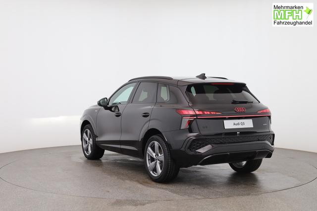Audi Q3 Basis 2.0 TFSI quattro (Allrad) 204PS S-Tronic (Automatik), 17" Alufelgen, Elektr. Heckklappe, MMI Navigation plus, Sitzheizung, 3-Zonen-Klimaautomatik, Parksensoren vorn/hinten, M-Lederlenkrad, Tempomat, Dachreling, Virtual Cockpit 