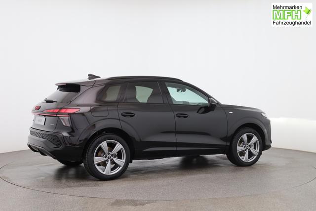 Audi Q3 Basis 2.0 TFSI quattro (Allrad) 204PS S-Tronic (Automatik), 17" Alufelgen, Elektr. Heckklappe, MMI Navigation plus, Sitzheizung, 3-Zonen-Klimaautomatik, Parksensoren vorn/hinten, M-Lederlenkrad, Tempomat, Dachreling, Virtual Cockpit 