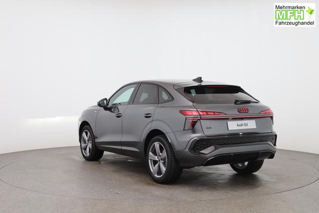 Audi Q3 Sportback Basis 2.0 TFSI quattro (Allrad) 204PS S-Tronic (Automatik), 17" Alufelgen, Elektr. Heckklappe, MMI Navigation plus, Sitzheizung, 3-Zonen-Klimaautomatik, Parksensoren vorn/hinten, M-Lederlenkrad, Tempomat, Virtual Cockpit 