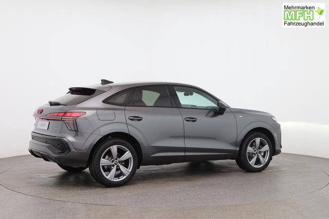 Audi Q3 Sportback Basis 2.0 TFSI quattro (Allrad) 204PS S-Tronic (Automatik), 17" Alufelgen, Elektr. Heckklappe, MMI Navigation plus, Sitzheizung, 3-Zonen-Klimaautomatik, Parksensoren vorn/hinten, M-Lederlenkrad, Tempomat, Virtual Cockpit 
