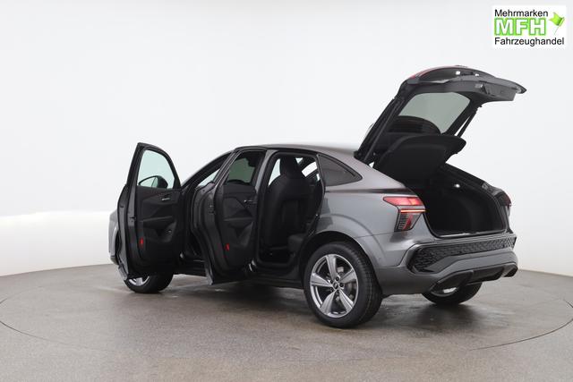 Audi Q3 Sportback Basis 2.0 TFSI quattro (Allrad) 204PS S-Tronic (Automatik), 17" Alufelgen, Elektr. Heckklappe, MMI Navigation plus, Sitzheizung, 3-Zonen-Klimaautomatik, Parksensoren vorn/hinten, M-Lederlenkrad, Tempomat, Virtual Cockpit 