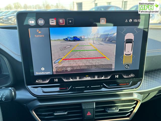 Cupra Leon Basis 1.5 TSI 150PS 6-Gang, 5 Jahre Garantie, SCHWARZ-METALLIC, EDGE-PAKET, WINTER-PAKET, 18" Alufelgen, Voll-LED-Scheinwerfer, 3Z-Climatronic, ACC/Tempomat, Digitales Cockpit, Full Link, Parksensoren v/h, Privacy-Glas, Multifunktions-Lederlenkrad 