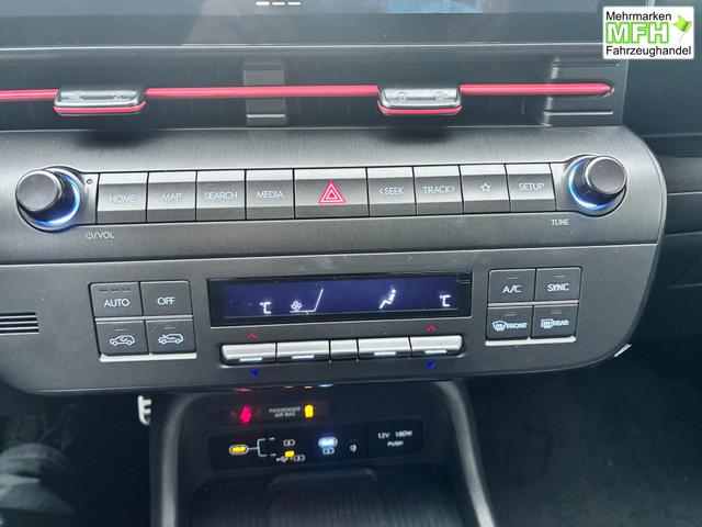 Hyundai KONA N Line 1.6 T-GDI 150PS, Schwarz-Metallic, 18" ALU, Privacy-Glas, Winter-Paket, 2-Zonen-Klimaautomatik, Dachreling, Lederlenkrad, Tempomat, NAVIGATION 12,3", Parksensoren vorrn/hinten, R&uuml;ckfahrkamera, Alarm, LED-Scheinwerfer, Smart Key, Armlehne vorn 