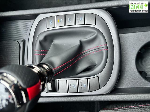 Hyundai KONA N Line 1.6 T-GDI 150PS, Schwarz-Metallic, 18" ALU, Privacy-Glas, Winter-Paket, 2-Zonen-Klimaautomatik, Dachreling, Lederlenkrad, Tempomat, NAVIGATION 12,3", Parksensoren vorrn/hinten, R&uuml;ckfahrkamera, Alarm, LED-Scheinwerfer, Smart Key, Armlehne vorn 