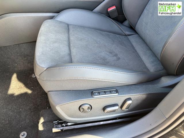 Cupra Leon Sportstourer Basis 1.5 TSI 150PS 6-Gang, 5J Garantie, SCHWARZ-METALLIC, MATRIX-LED, AHK SCHWENKBAR, EDGE-PAKET, DYNAMIC-DESIGN, Elektr. Heckklappe, Dachreling, 18" Alu, Voll-LED-Scheinwerfer, 3Z-Climatronic, ACC/Tempomat, Full Link, Parksensoren v/h, Privacy-Glas 